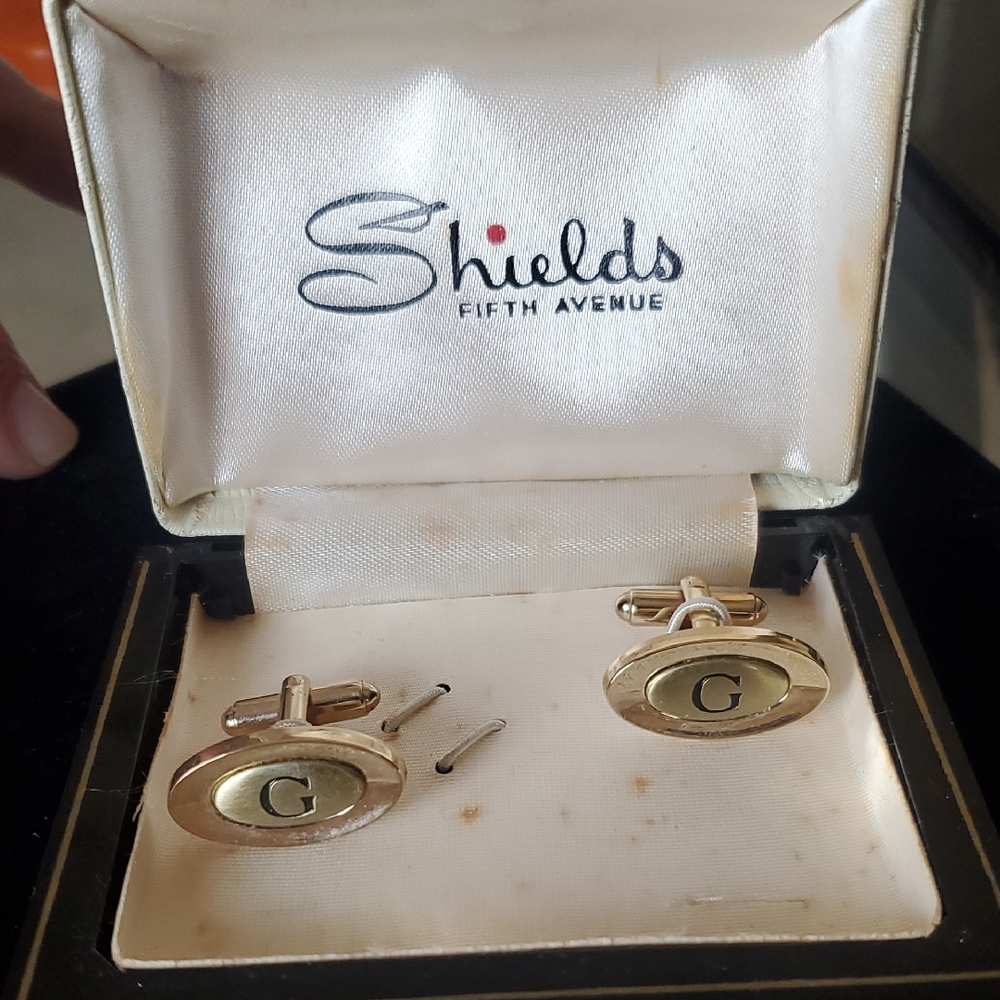 Shields Fifth Avenue Gold "G" Monogram Cufflinks